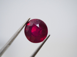 Rubin | 6,23ct | 10,01 x 9,99 x 7,1mm | Okrągły