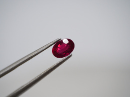 Rubin | 0,69ct | 6 x 4,2 x 2,93mm | Owal -poprawic