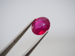 Rubin | 3,85ct | 8,86 x 8,82 x 5,74mm | Okrągły